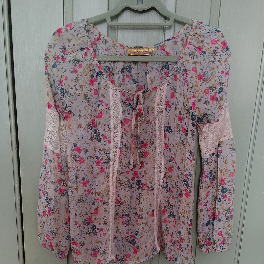Princess Vera Wang Pink Floral Blouse